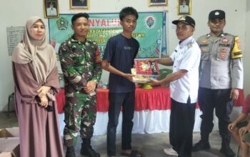 Peduli Pendidikan, Pemdes Tetembomua Lambuya Alokasikan Bantuan Peralatan Sekolah Untuk 119 Penerima