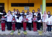 Pemerintah Desa Wawatu Salurkan 30 Paket Seragam Sekolah Gratis untuk Siswa SD melalui Dana Desa Tahap I