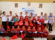 Pemerintah Desa Sanggula Dukung Program SETARA Bidang Pendidikan, Salurkan 30 Paket Seragam Sekolah Gratis bagi Siswa SD dan SMP
